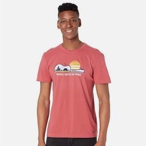 Life is Good MEN'S GUITARSCAPE SETS US FREE CRUSHER TEE SZ M